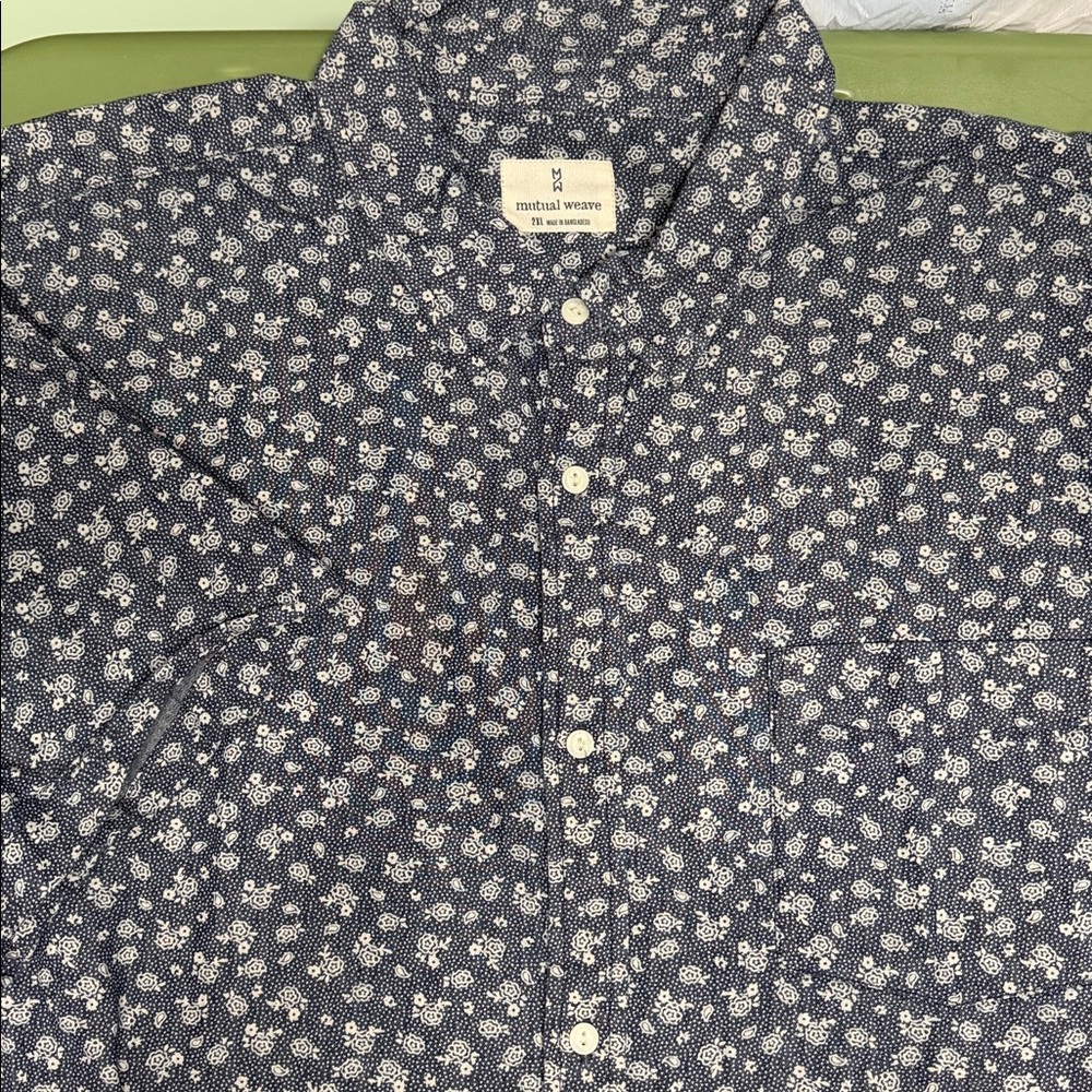 Mutual Weave Micro Floral Ditsy Button Down Short Sleeve Shirt Dad Casual Preppy